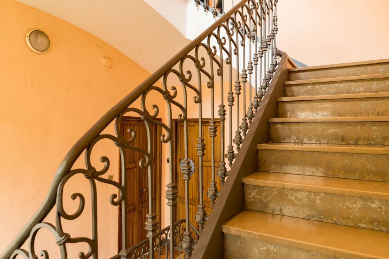 Alessandria Central Apt 10Min Walk Central Station المظهر الخارجي الصورة